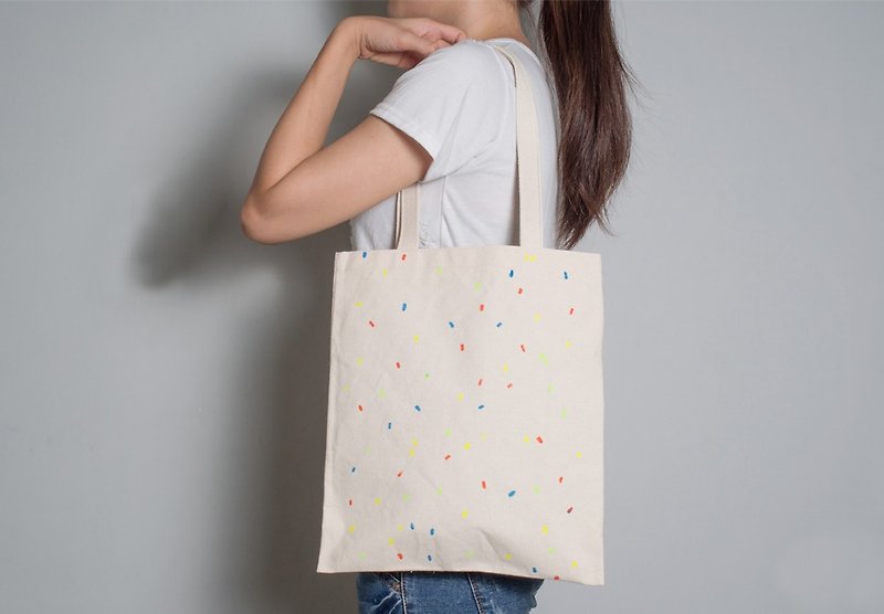 Hand-painted hand-printed cloth bag [Celebrate] single-sided / double-sided portable / shoulder - กระเป๋าแมสเซนเจอร์ - ผ้าฝ้าย/ผ้าลินิน หลากหลายสี