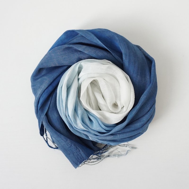 S.A x Ocean, Indigo dyed Handmade Natural Pattern Silk/Cotton Scarf - ผ้าพันคอ - ผ้าไหม สีน้ำเงิน