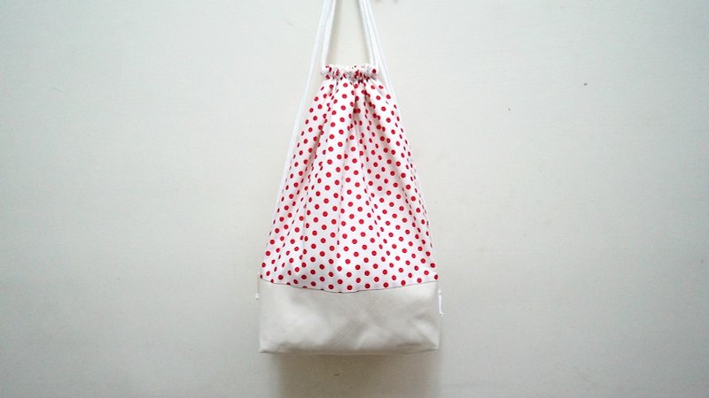 When the white encounter red little - Drawstring Bags - Cotton & Hemp Red