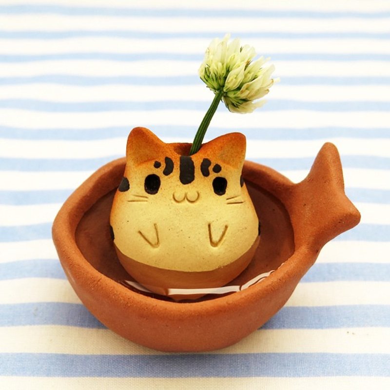 Single-flower vase of cat type "A tabby cat " Tora neko Cat figurine - 盆栽/植栽 - 其他材質 黃色
