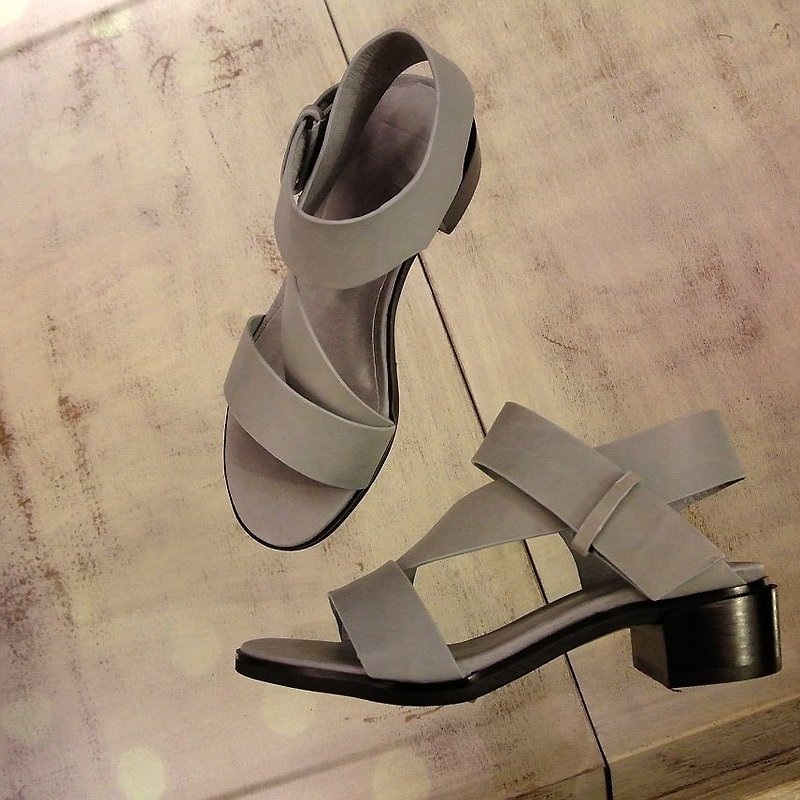 Draw # 935 # Minimalist across the back with low-heeled sandals / light gray wax cattle - Sandals - Genuine Leather Gray
