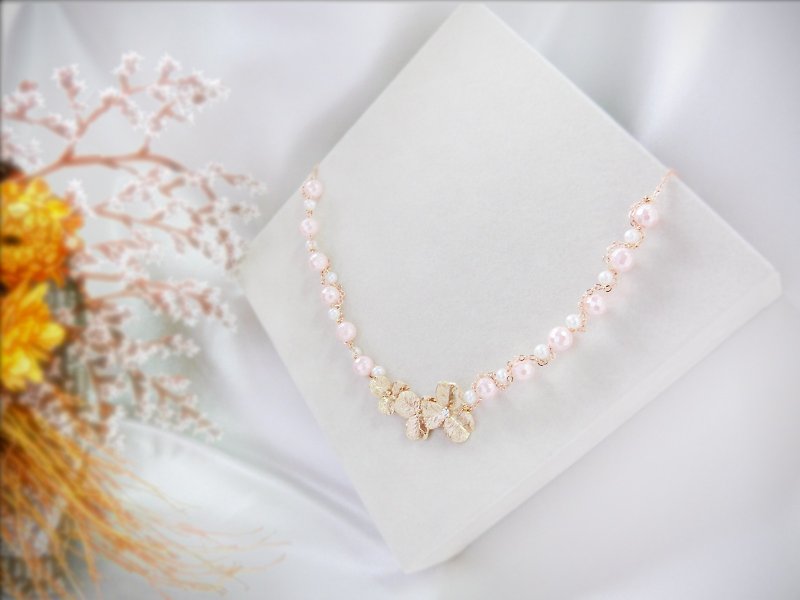 [Sakura Snow] Pearl pressed soybean sterling silver necklace - Necklaces - Gemstone Gold