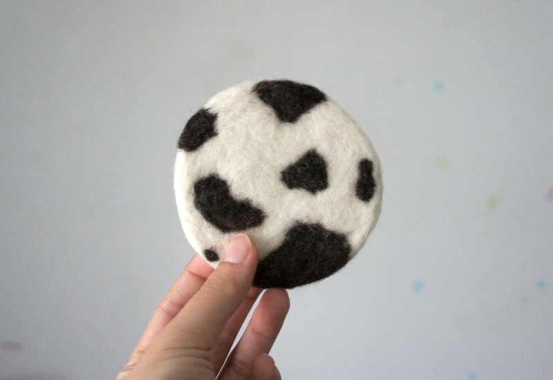 Cow coasters - Coasters - Wool Black