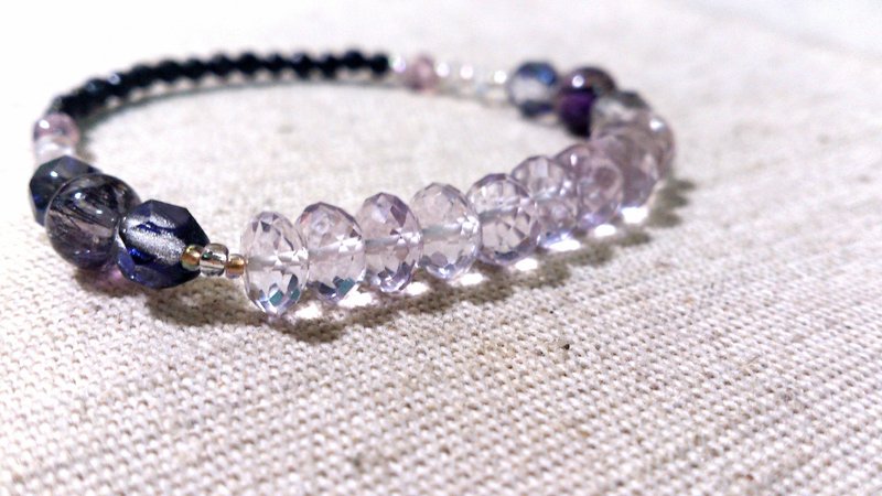 crystal in dearsharka || 粉紫水晶 x 紫髮 x 月光石 x 黑瑪瑙．淨粉舒麗的柔紫魅力 - 手鍊/手環 - 寶石 粉紅色