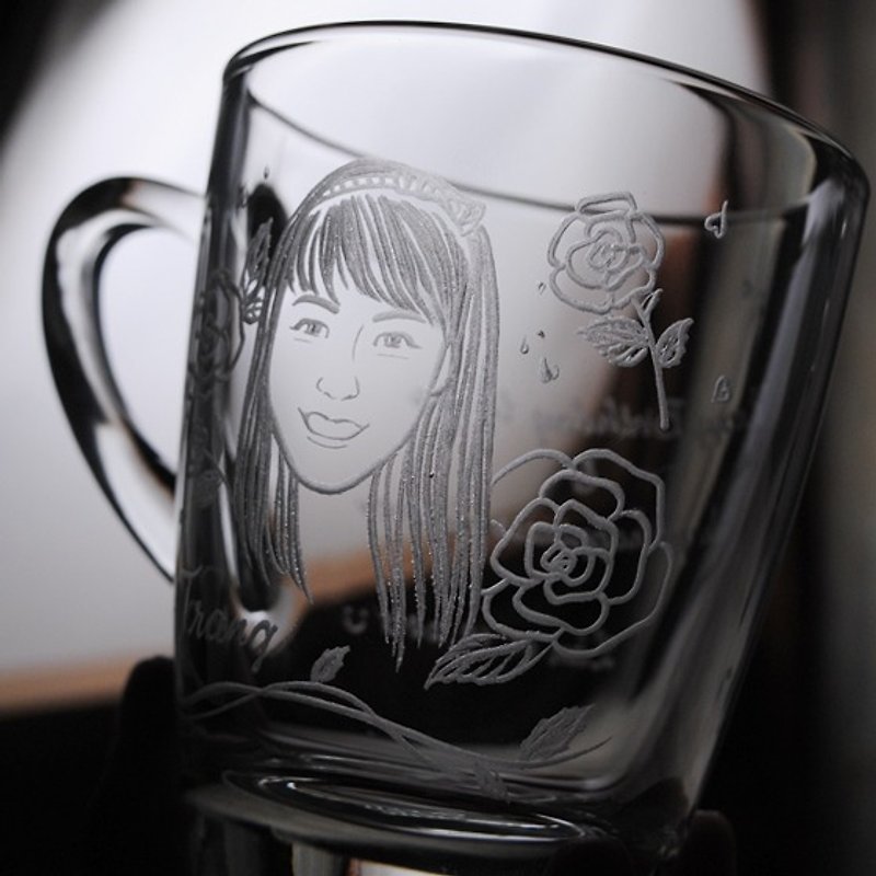 320cc [Portrait Custom-made Sweet Rose Style] (Realistic Version) Customized Rose Girl Mug - ภาพวาดบุคคล - แก้ว สีดำ