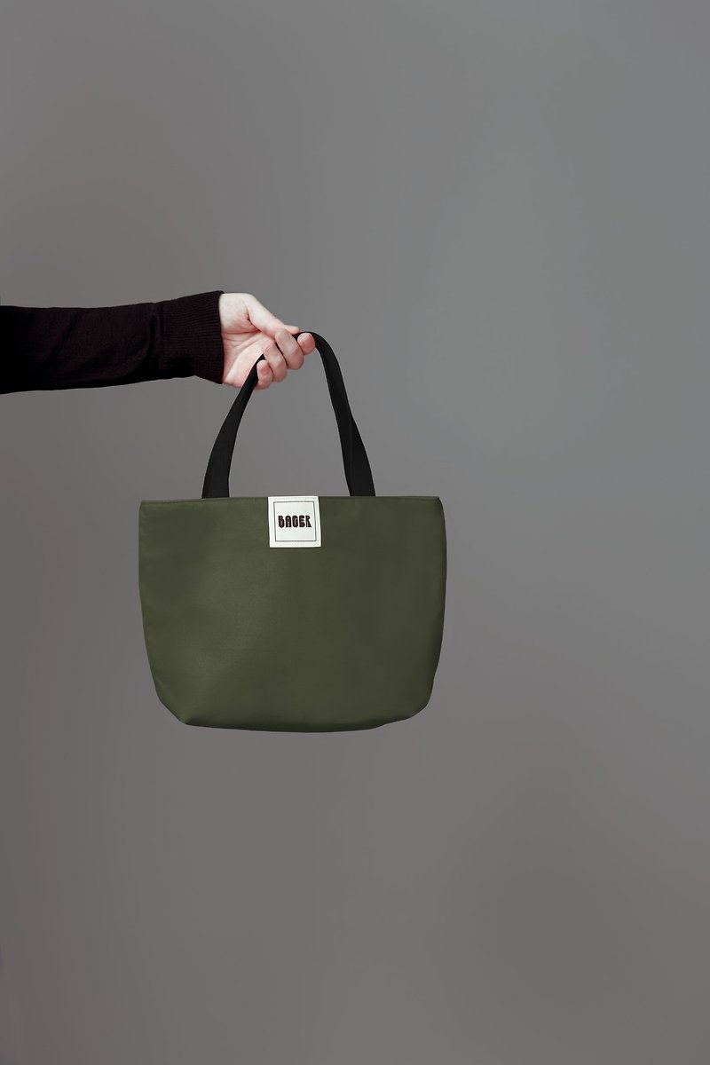 Simple jump color canvas small tote bag / lunch bag / army green + black - กระเป๋าถือ - วัสดุอื่นๆ หลากหลายสี