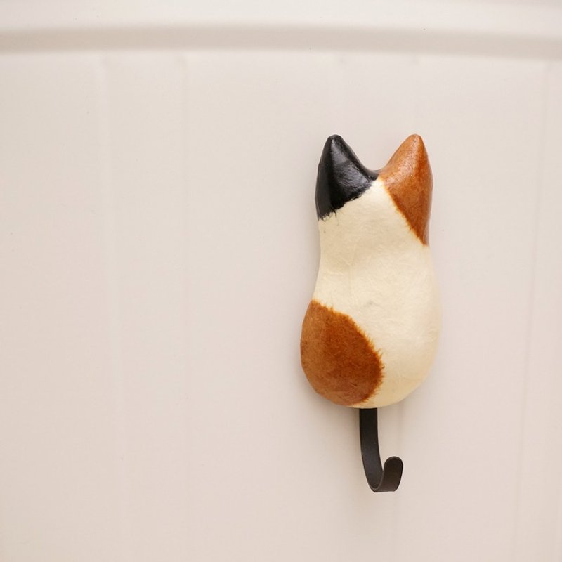 Cat magnet hook and paper - three flowers (back) Designed in Japan cat's tail hanging keys hanging powerful magnet necklace hanging badge Valentine's Day gift - กล่องเก็บของ - กระดาษ สีนำ้ตาล