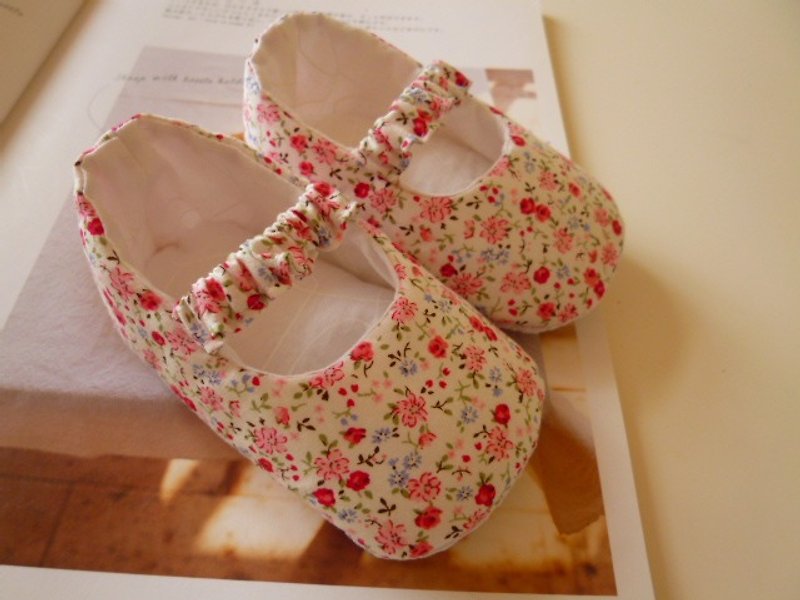 Floral baby shoes baby shoes baby shoes 13-14 cm - รองเท้าเด็ก - ผ้าฝ้าย/ผ้าลินิน สึชมพู