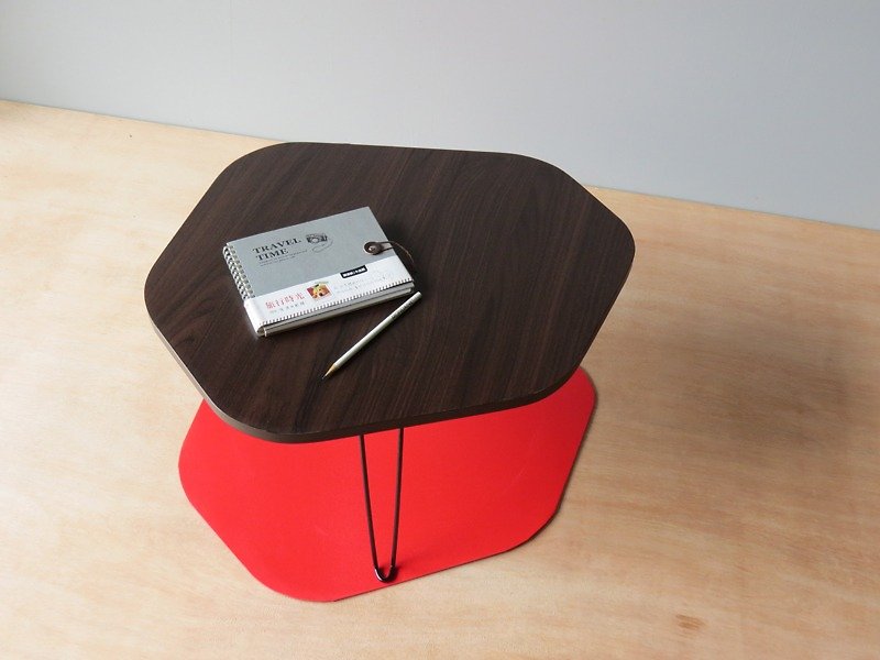 HO MOOD ネイチャーシリーズ - 小石折りたたみテーブル。 - その他の家具 - 木製 ブラウン