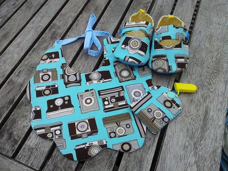 Retro camera baby births gift three groups (12cm) - Baby Gift Sets - Other Materials 