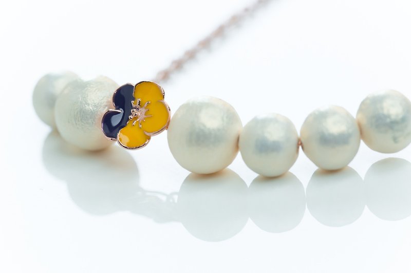 Flora - cotton pearl necklace - สร้อยคอ - โลหะ ขาว