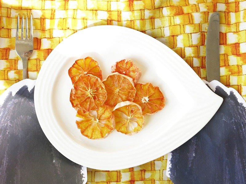Happy Fruit Shop - Handmade Dried Oranges with Light Sugar Sharing Package - ผลไม้อบแห้ง - อาหารสด สีส้ม