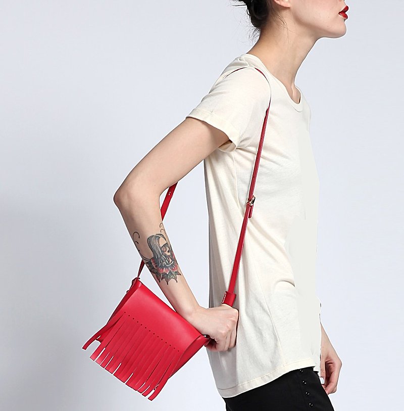Zemoneni leather casual Shoulder bag with tassels in red color - Messenger Bags & Sling Bags - Genuine Leather Red