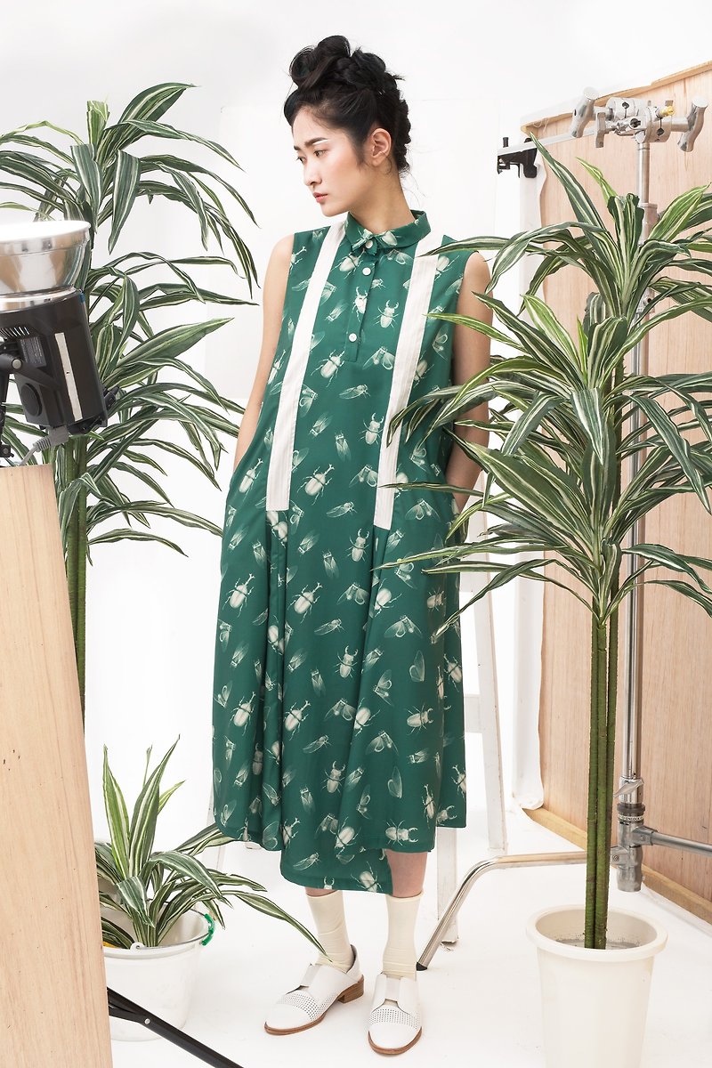 tan tan x Hsiao-Ron Cheng / 昆蟲印花無袖剪接洋裝 - 連身裙 - 其他材質 綠色