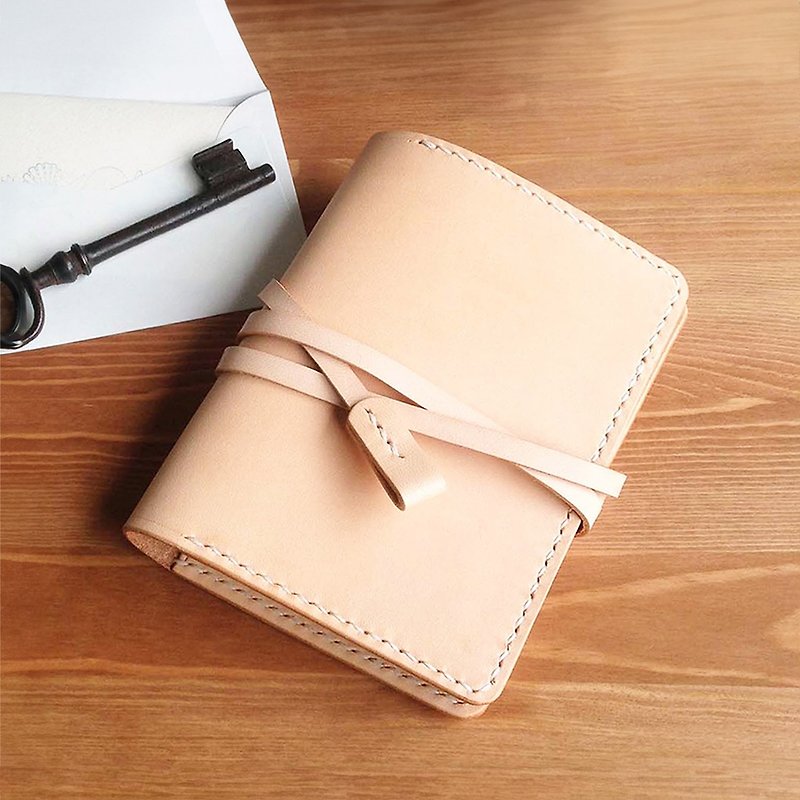 Emmanuelle Leather Passport Holder-Oak White/Customized Gift - ที่เก็บพาสปอร์ต - หนังแท้ ขาว
