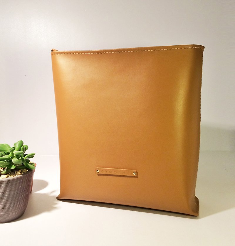 Zemoneni whole hand-made light brown backpack - กระเป๋าเป้สะพายหลัง - หนังแท้ สีกากี