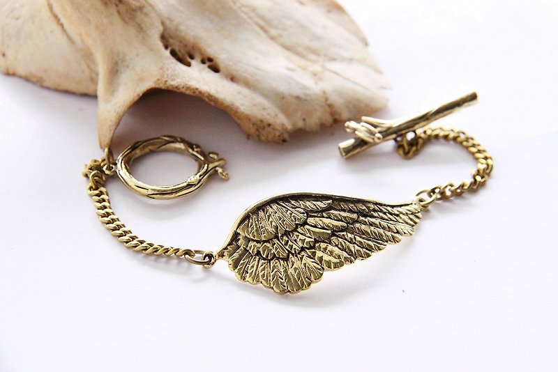 Golden Bird Wing Bracelet - Steampunk Metalwork Cuff Brass - 手鍊/手鐲 - 其他金屬 金色