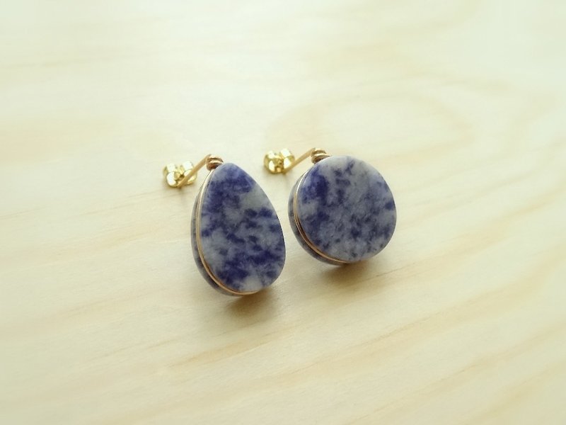 Sodlite Flat Teardrop / Button Shape Brass Wire Wrapped Stud Earrings - Earrings & Clip-ons - Gemstone Blue
