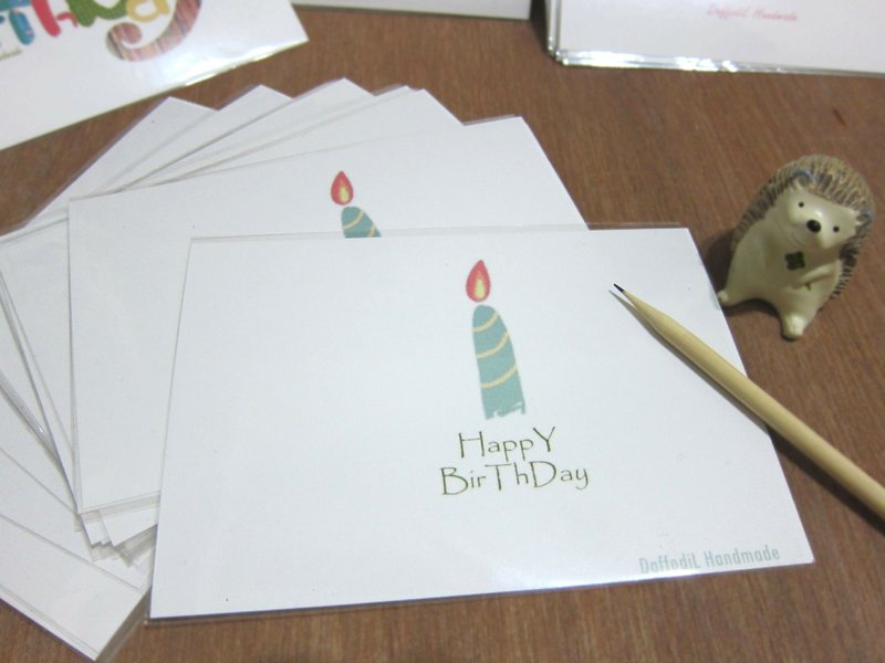 【ハッピーバースデー]（木製クリップ付き）の大きな幸せな誕生日のはがき - はがき・メッセージカード - 紙 多色