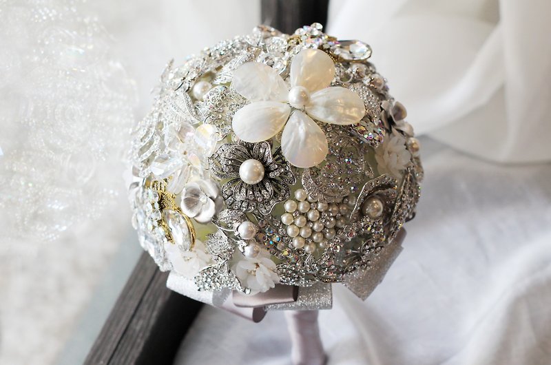 [Full bouquet jewelry and handmade jewelry shell flower] Gold / Silver / Shell Flower - อื่นๆ - กระดาษ สีทอง