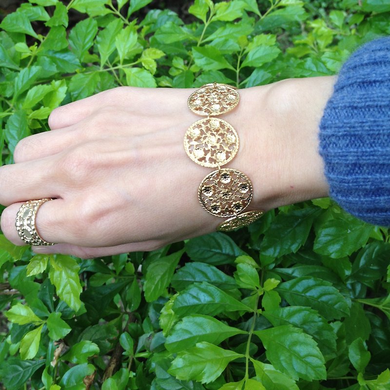 7 roses bracelet - Bracelets - Other Metals Gold