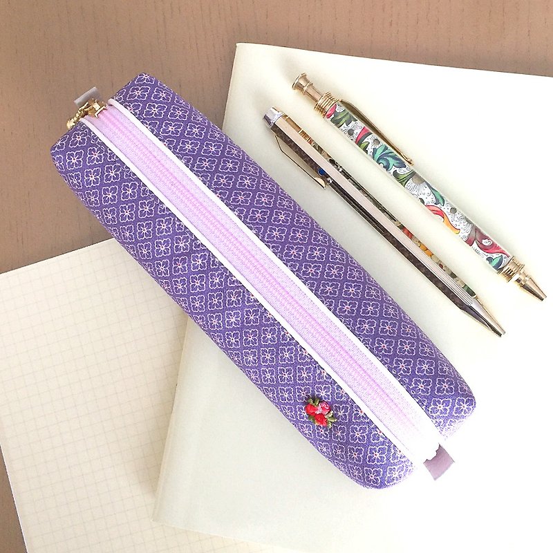 Pen Case with Japanese Traditional pattern, Kimono - กล่องดินสอ/ถุงดินสอ - วัสดุอื่นๆ สีม่วง