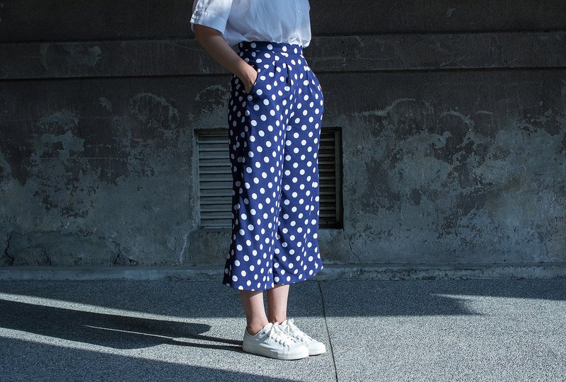 SUMI Relief waist pleats eighths wide pants white water jade blue _5SF500_ - กางเกงขายาว - วัสดุอื่นๆ สีน้ำเงิน