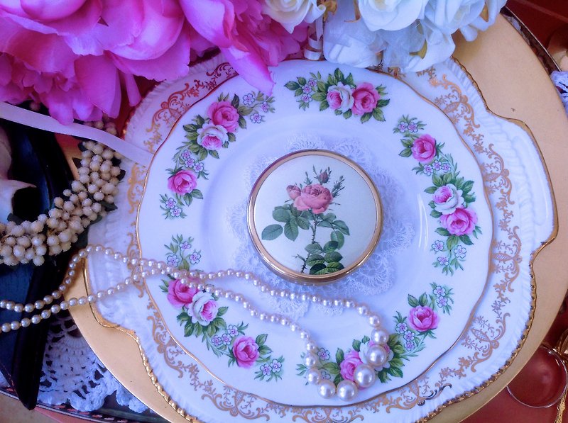 ♥ ♥ Annie crazy Antiquities Western antique jewelry British system circular bronze painted pink silk roses jewelry box jewelry box storage box ~ Christmas New Year gift - Storage - Other Metals Gold