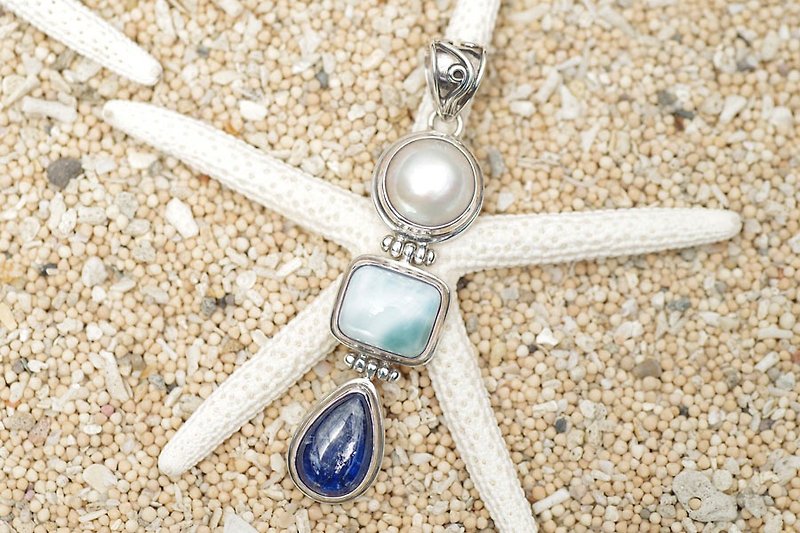 Mabe pearl, Larimer, of kyanite pendant - Necklaces - Gemstone Blue