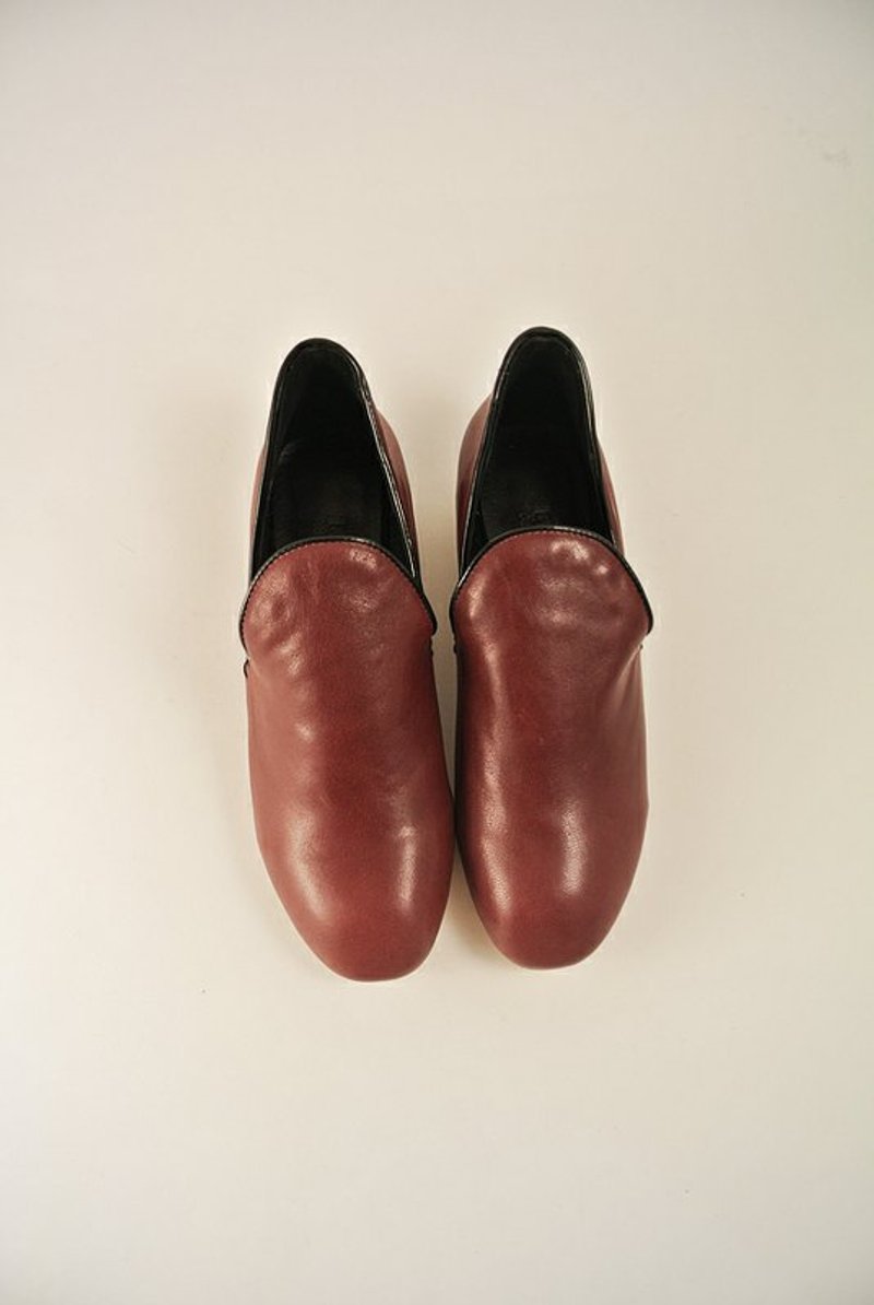 吹鬍子瞪眼睛．烘乾棗子紅 - Women's Casual Shoes - Genuine Leather Brown