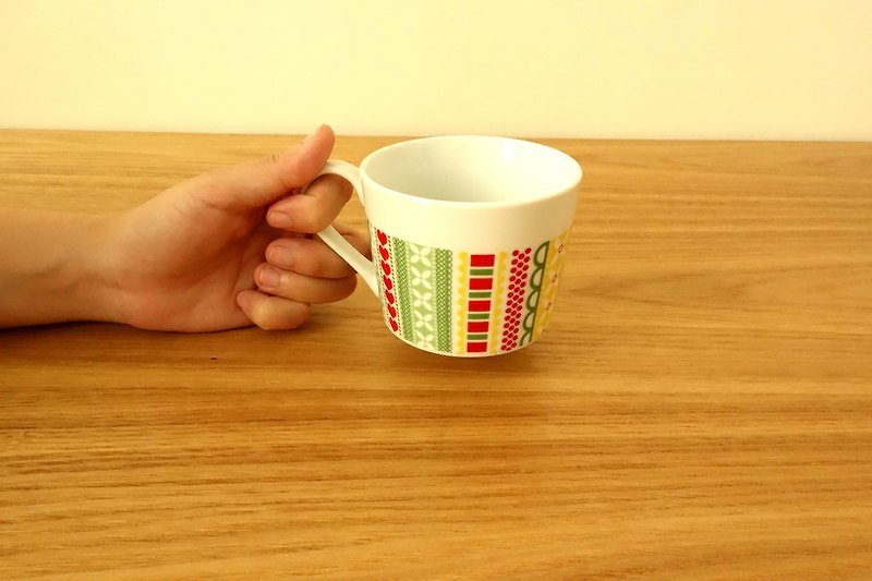 C-01-0017全新品！暖冬織物咖啡杯 - Mugs - Other Materials Yellow