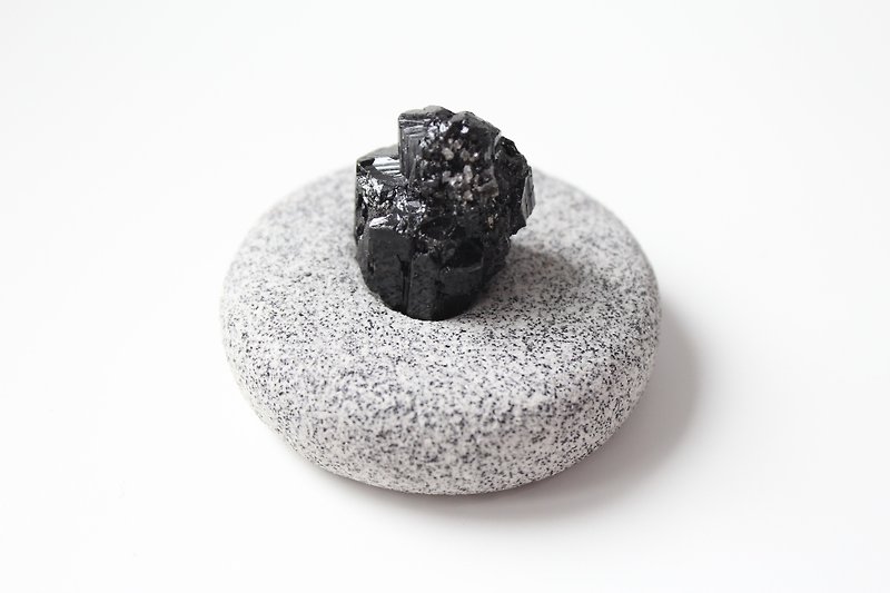 Stone planted SHIZAI ▲ Glossy cathedral black tourmaline (with stand) ▲ - Items for Display - Other Materials Black