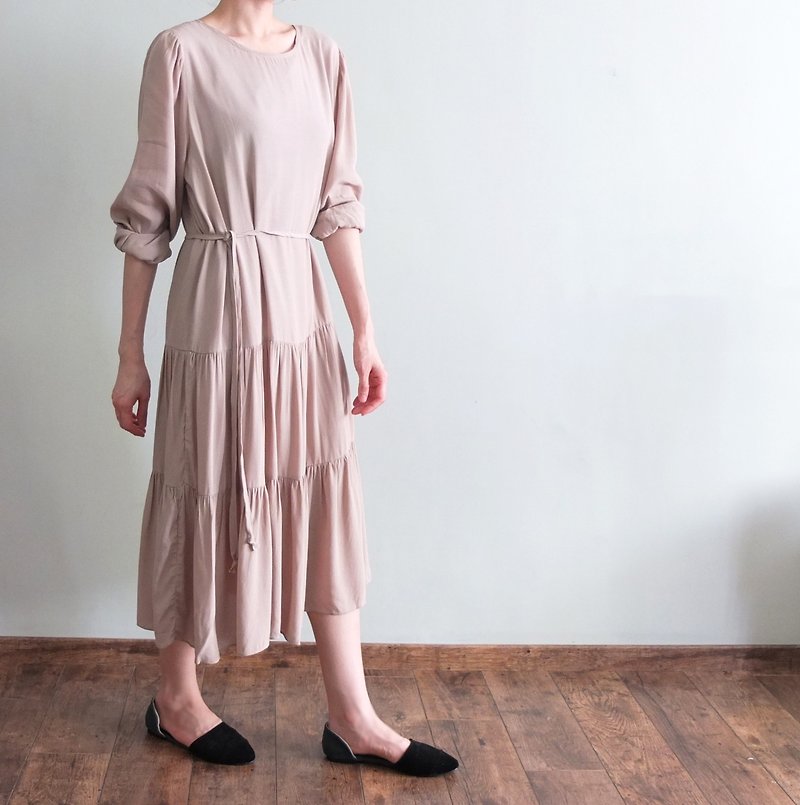 Low-key romantic dark pink bandage dress folds levels can be customized to other colors} { - ชุดเดรส - วัสดุอื่นๆ 
