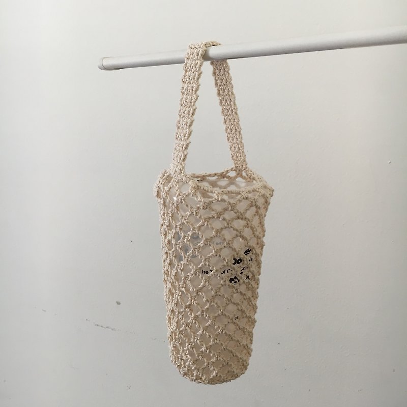 Bottled woven mesh bag, white - กระเป๋าถือ - ผ้าฝ้าย/ผ้าลินิน ขาว
