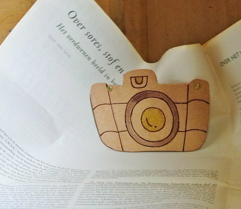 【  復古相機  】識別證  卡夾 卡套 Lomo Camera  可當項鍊 可掛包包 客製化選線顏色 禮物 - パスケース - 革 多色