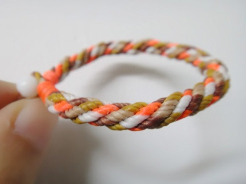 Colored wax line silk twist knitting - สร้อยข้อมือ - วัสดุกันนำ้ หลากหลายสี