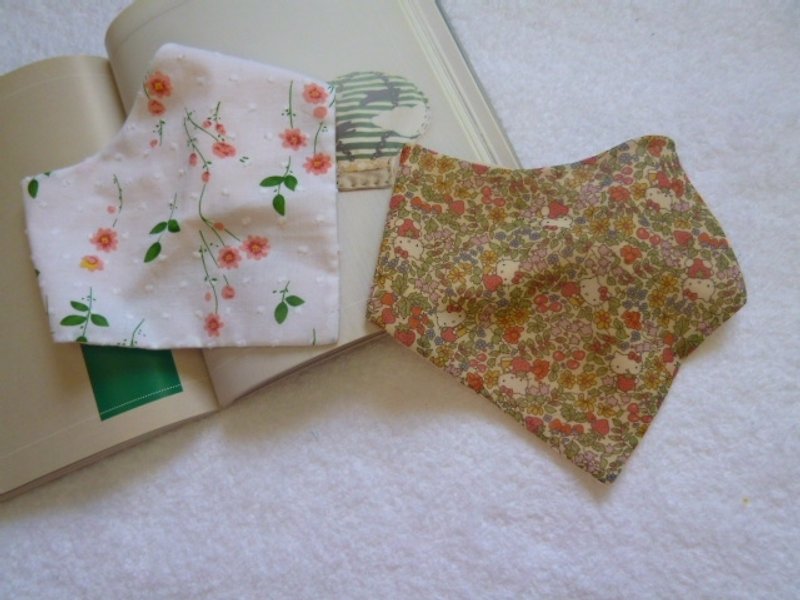 彌月禮 寶寶領巾兩件組 圍兜(小花+kitty碎花) - Baby Gift Sets - Cotton & Hemp Pink