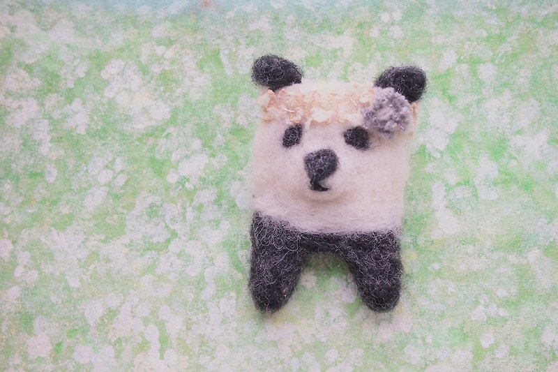 Sheep blankets / brooch / pin / Panda / ROAR - Stuffed Dolls & Figurines - Wool White