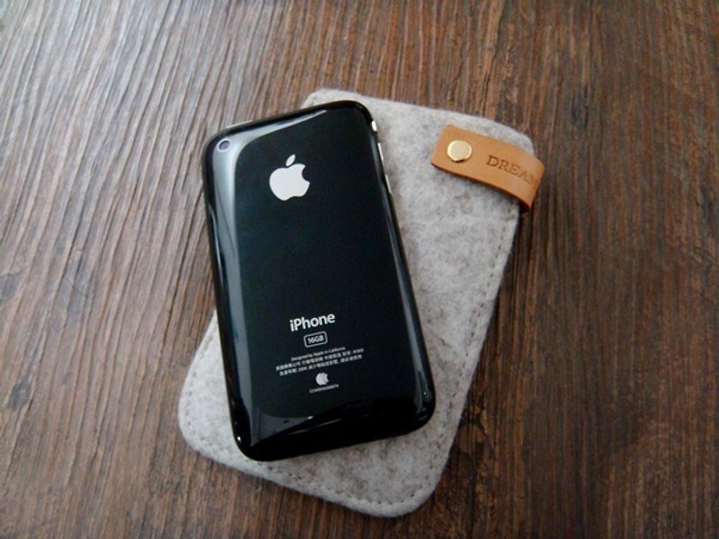 自然淺灰 iPhone4/iPhone 4S/3GS/轉式手機保護套 - อื่นๆ - ขนแกะ สีเทา