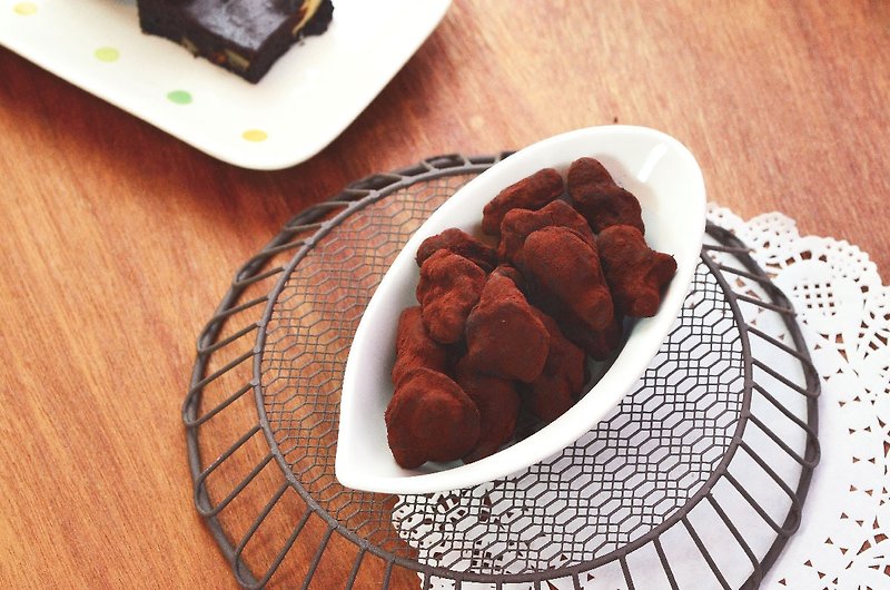 Meteorite chocolate - ช็อกโกแลต - อาหารสด สีดำ