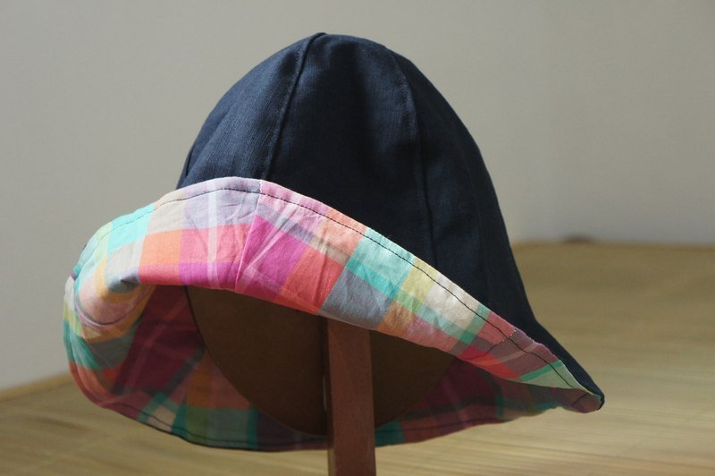 你的帽子-刺繡雙面帽/色塊(最後一頂囉！) - 帽子 - 其他材質 