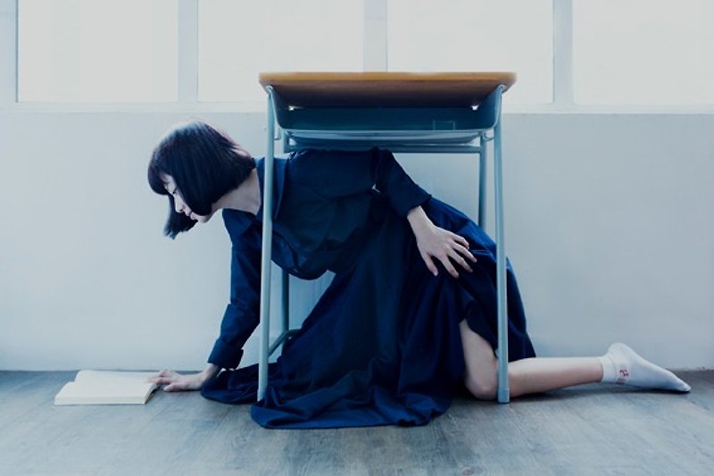 Skirt with suspender and transparent panel - กระโปรง - วัสดุอื่นๆ สีน้ำเงิน