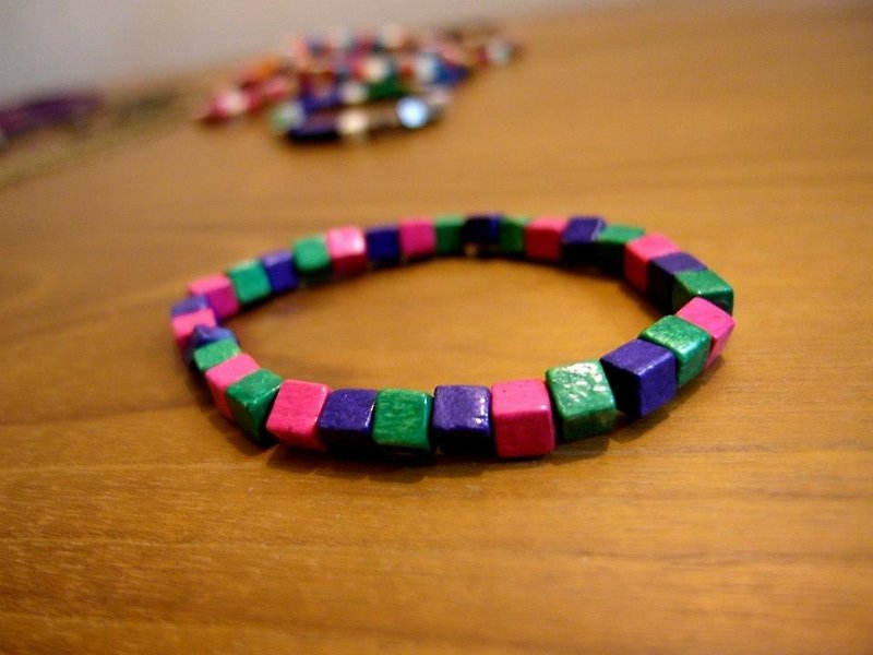 烤漆木配色設計手工彈性手環 - Bracelets - Other Materials Multicolor