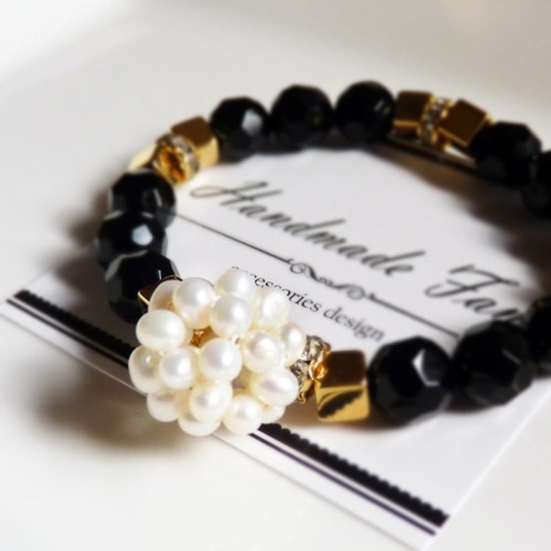 【Bouquet】 moon gem / pearl black agate bracelet - Bracelets - Gemstone Black