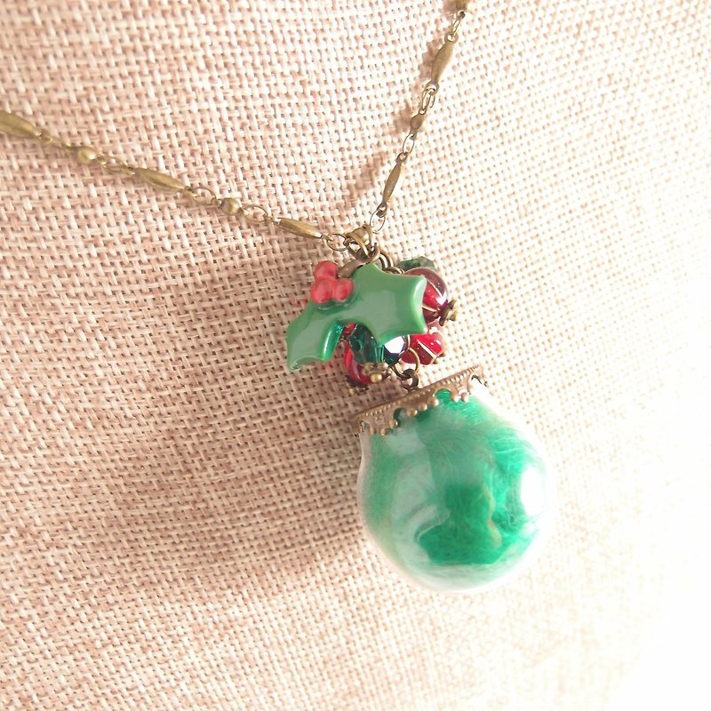 Christmas cotton candy jar x Czech pumpkin beads x wool x shape necklace - Long Necklaces - Wool Green