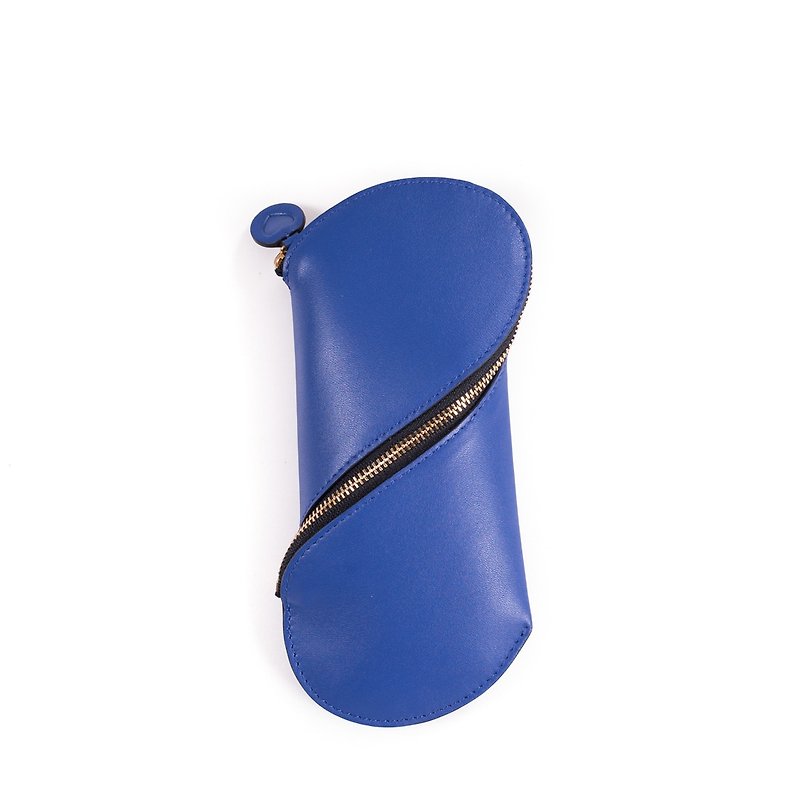 Patina leather handmade custom Amie heart double zipper Cosmetic Bag Storage bag · - กระเป๋าเครื่องสำอาง - หนังแท้ สีน้ำเงิน