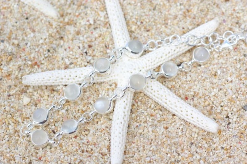 Moonstone Silver Bracelet - Bracelets - Gemstone White