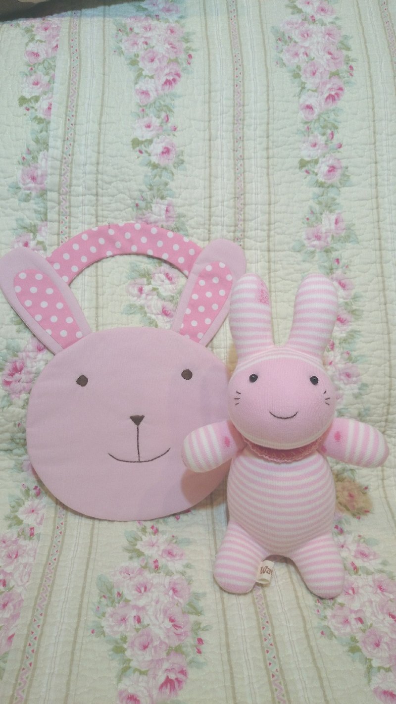 兔兔襪娃+兔兔造型圍兜 彌月禮物 嬰幼兒禮盒 - 玩偶/公仔 - 其他材質 