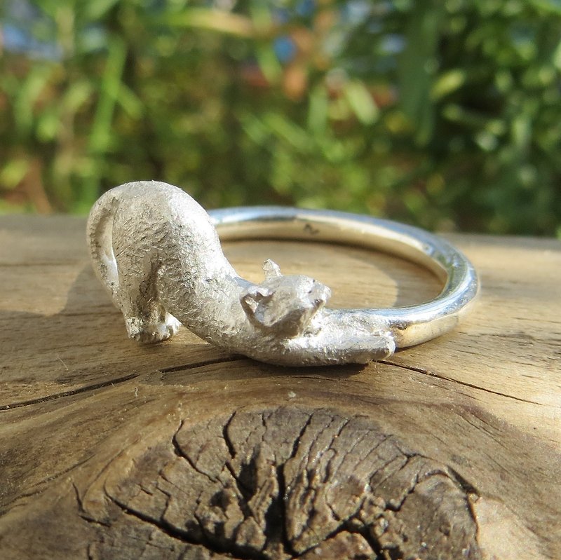指輪　猫の伸び - リング - 金属 ホワイト