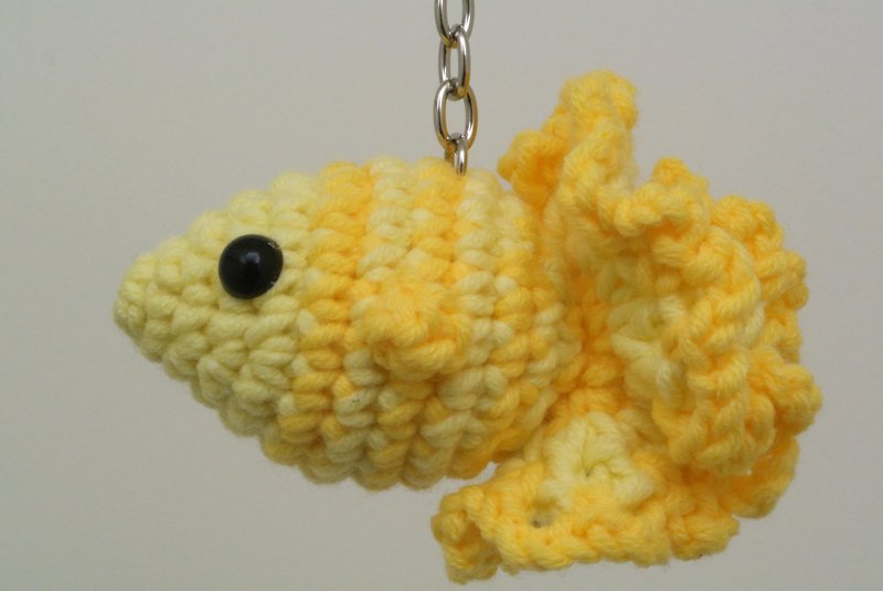 【Knitting】Yearly More (Fish) Series-Jin Yu Man Tang - Keychains - Other Materials Yellow
